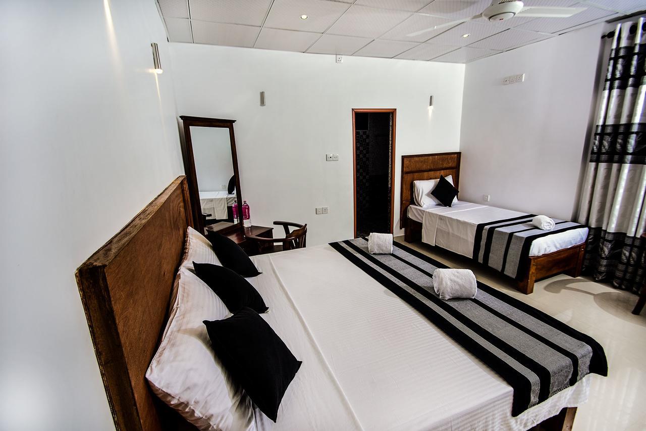 Heavens Door Guest Inn Kandy Exterior photo